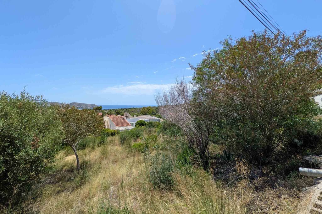 Pool area in land for sale in Moraira