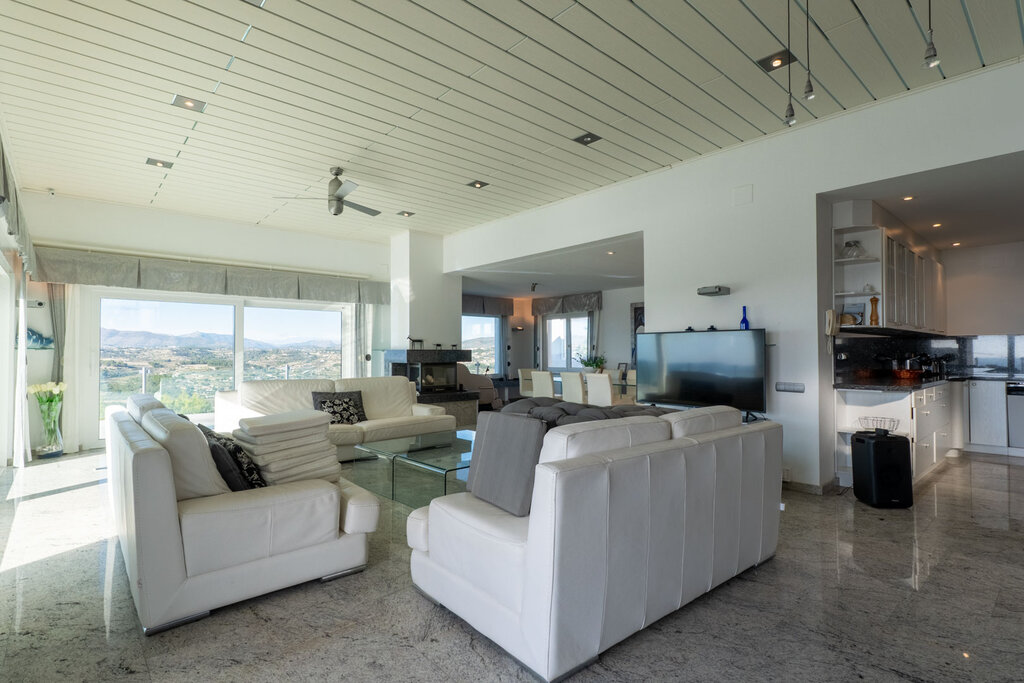 Living room in villa for sale in Moraira