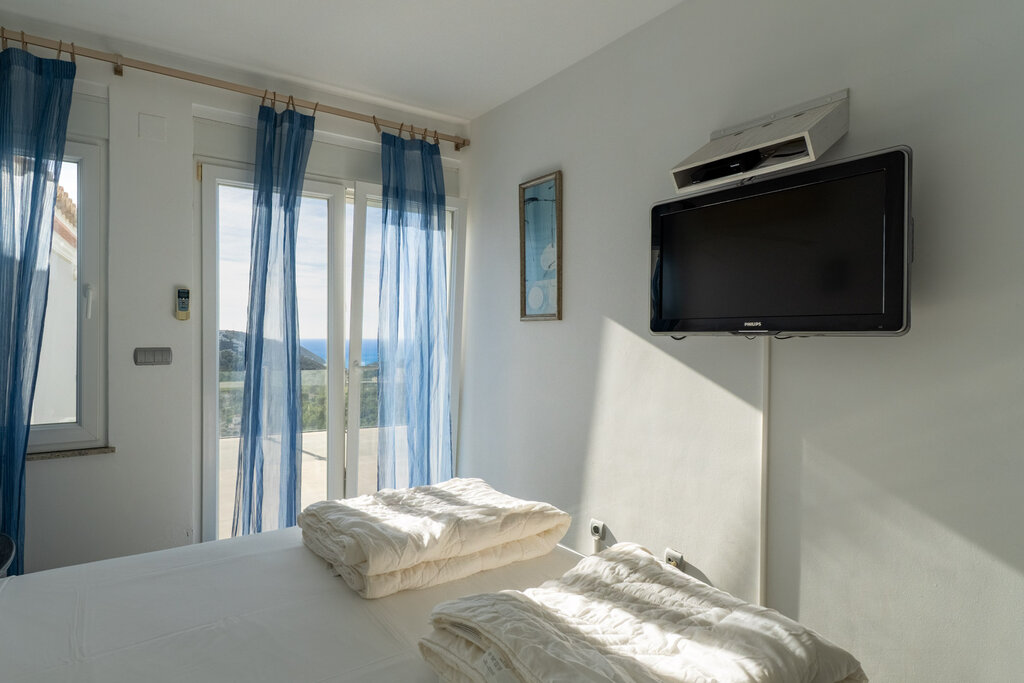 Master bedroom in villa for sale in Moraira