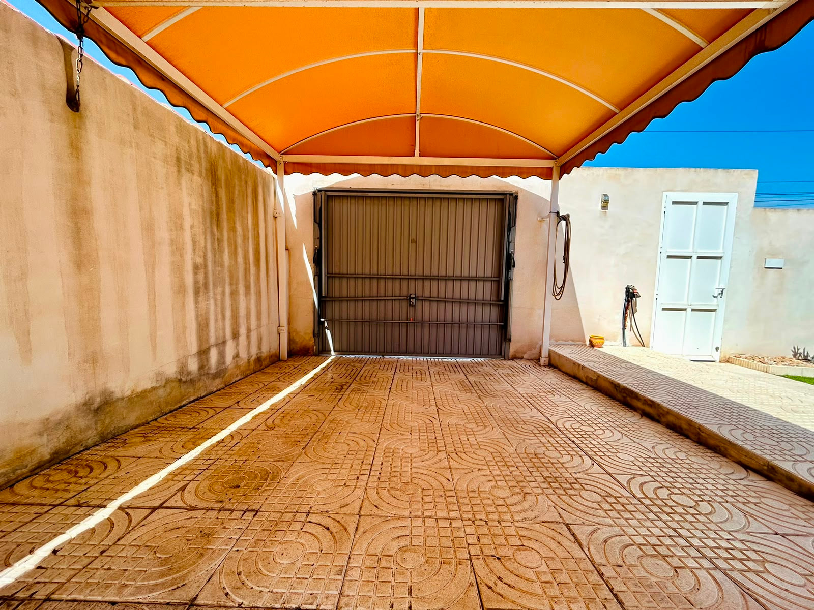 Exterior view in villa for sale in Torrevieja