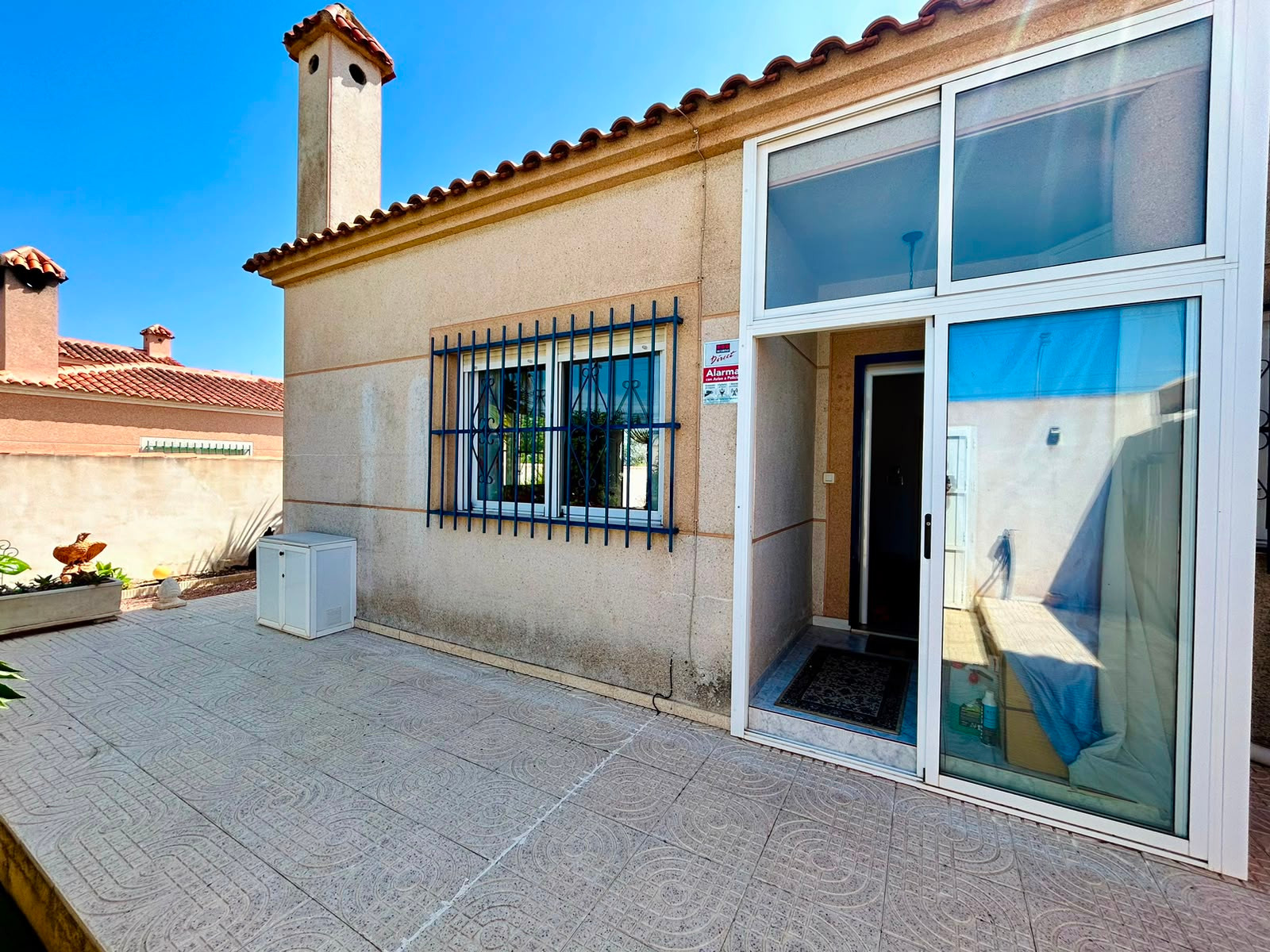 Master bedroom in villa for sale in Torrevieja