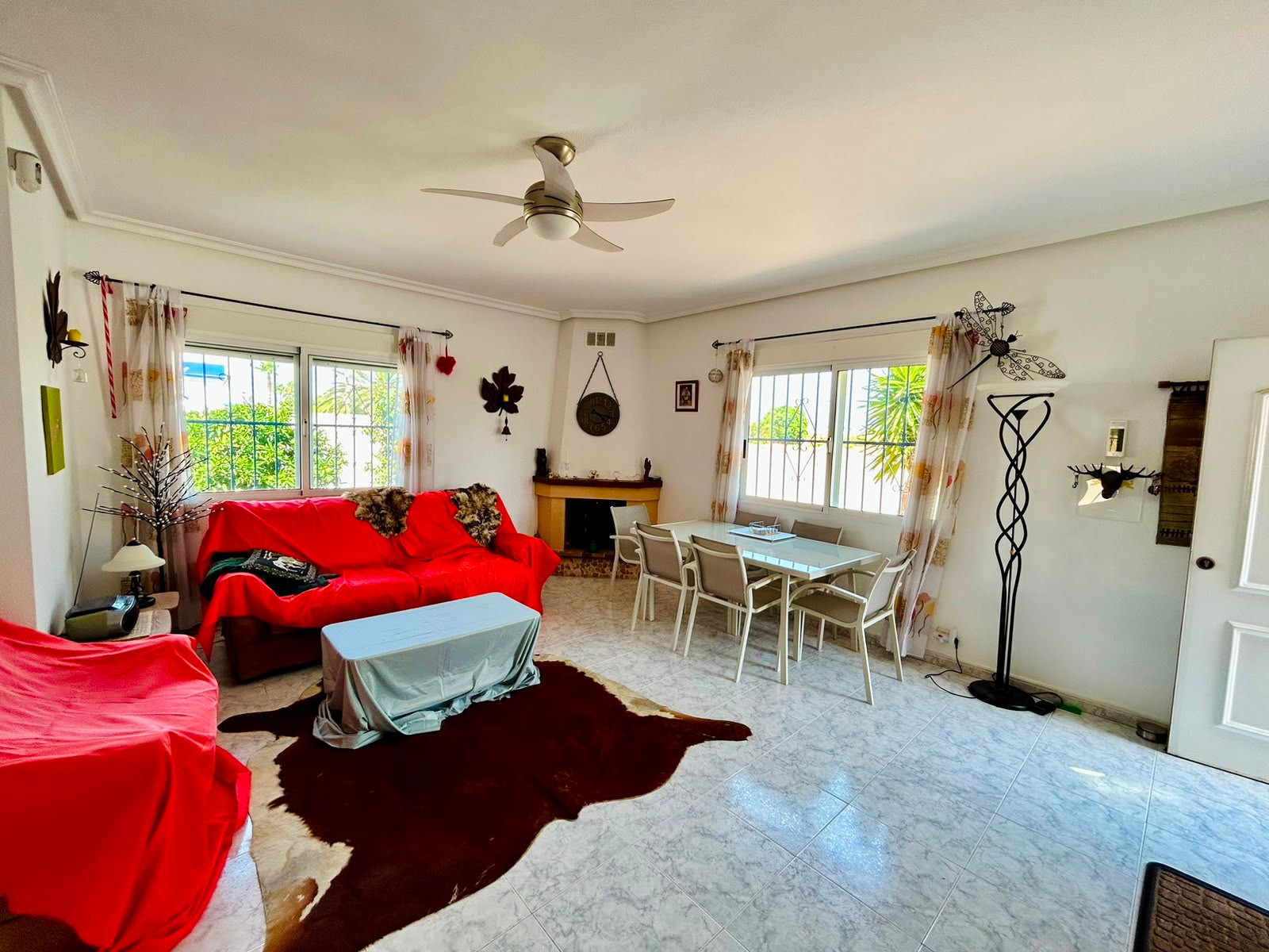 Exterior view in villa for sale in Torrevieja