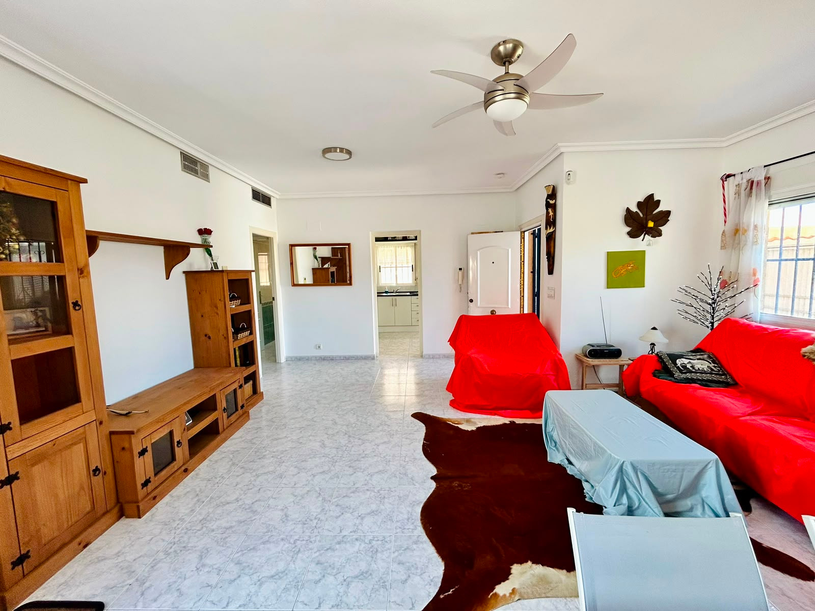 Living room in villa for sale in Torrevieja