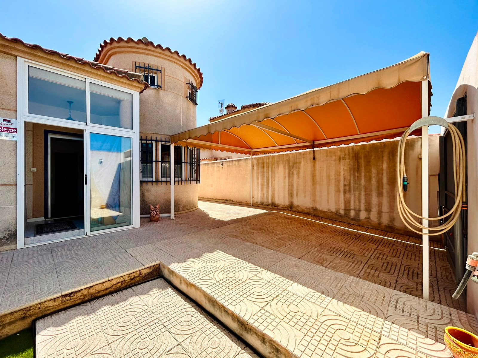 Garden in villa for sale in Torrevieja