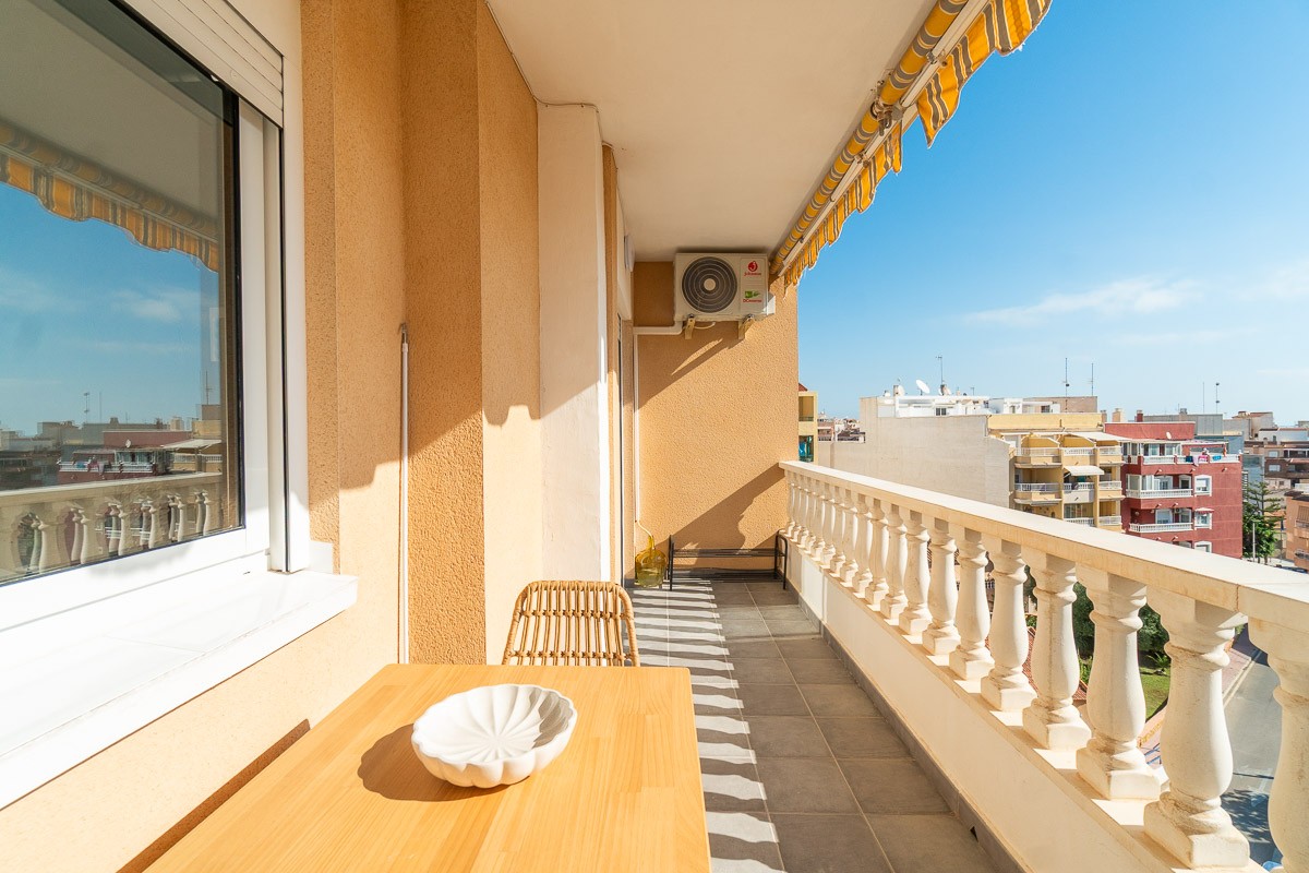 Dining area in apartment for sale in Torrevieja