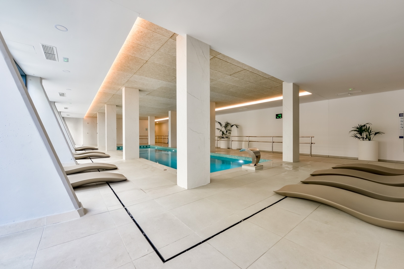 Bathroom in apartment for sale in Alfas del Pi