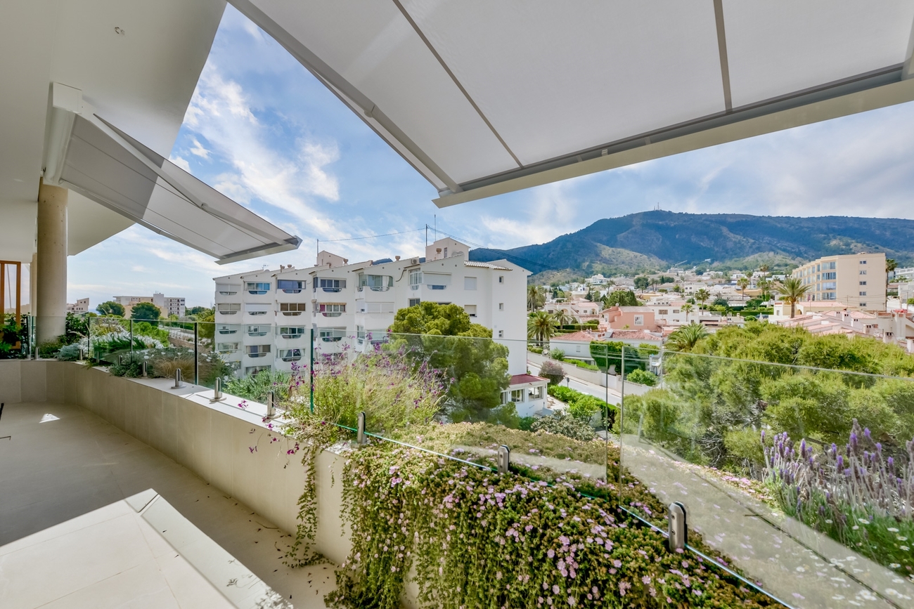 Living room in apartment for sale in Alfas del Pi