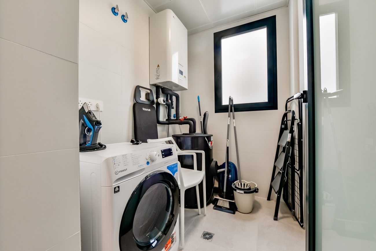 Bedroom in apartment for sale in Alfas del Pi