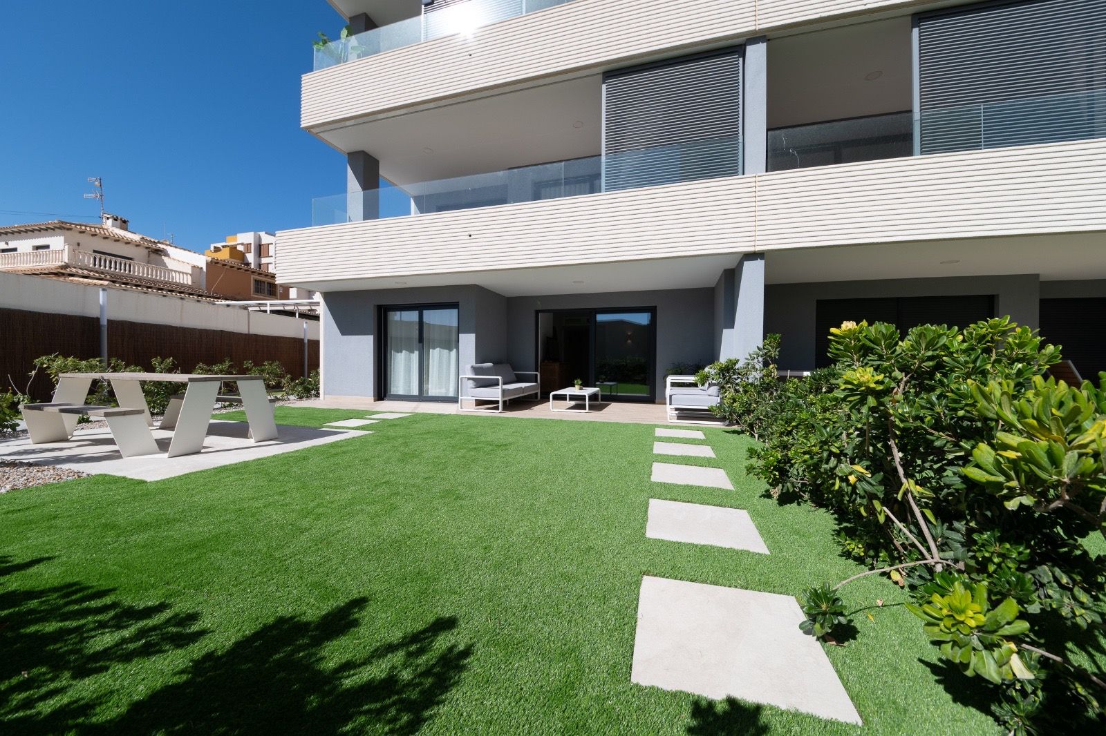Bedroom in apartment for sale in Torrevieja