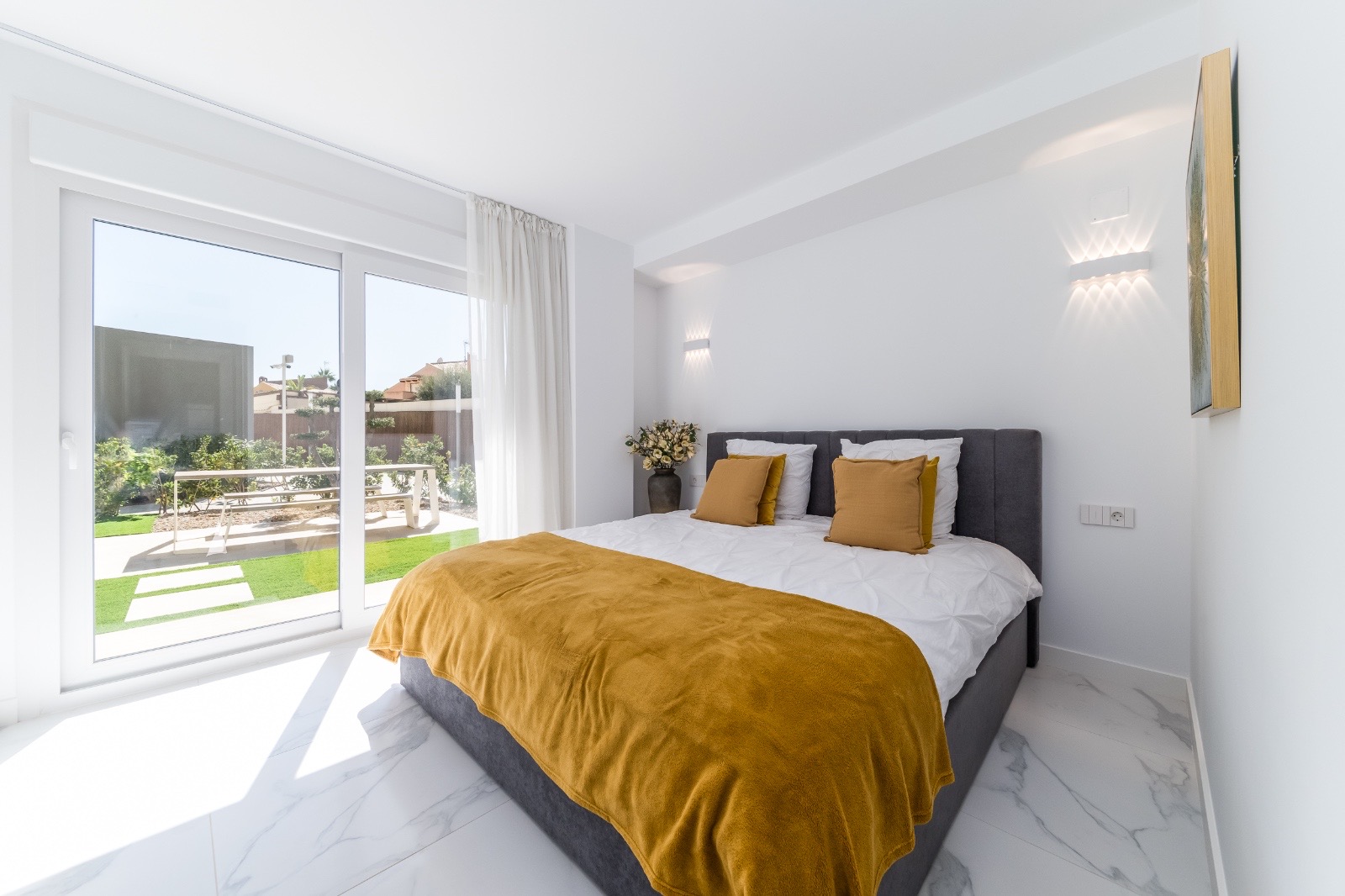 Garden in apartment for sale in Torrevieja