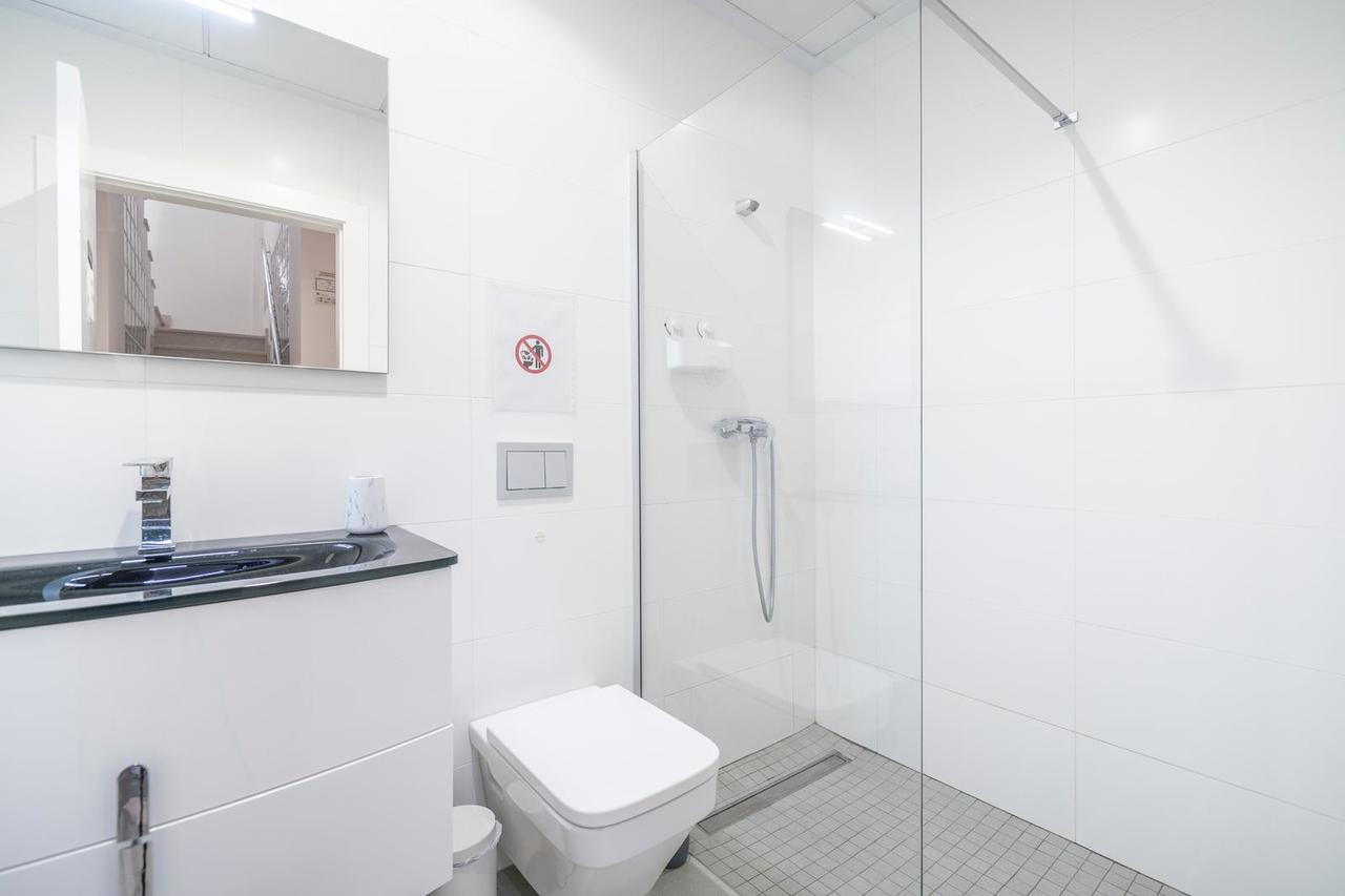 Bathroom in villa for sale in Torrevieja