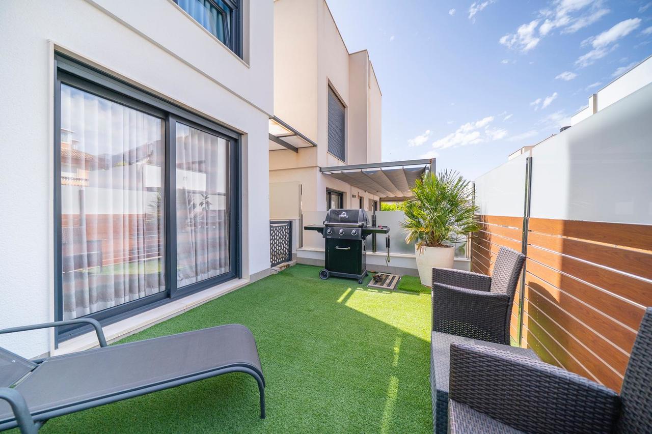 Exterior view in villa for sale in Torrevieja