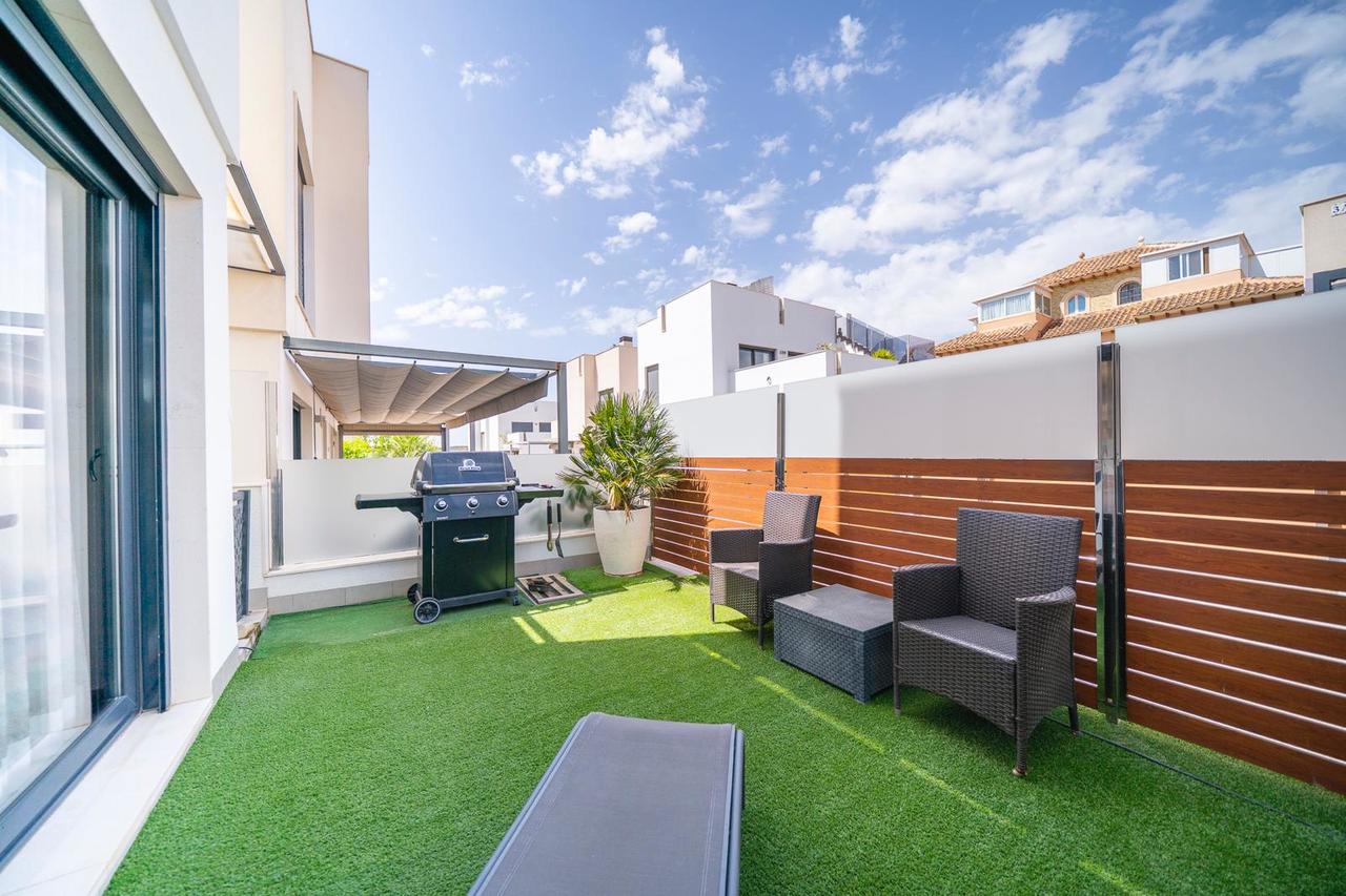 Living room in villa for sale in Torrevieja