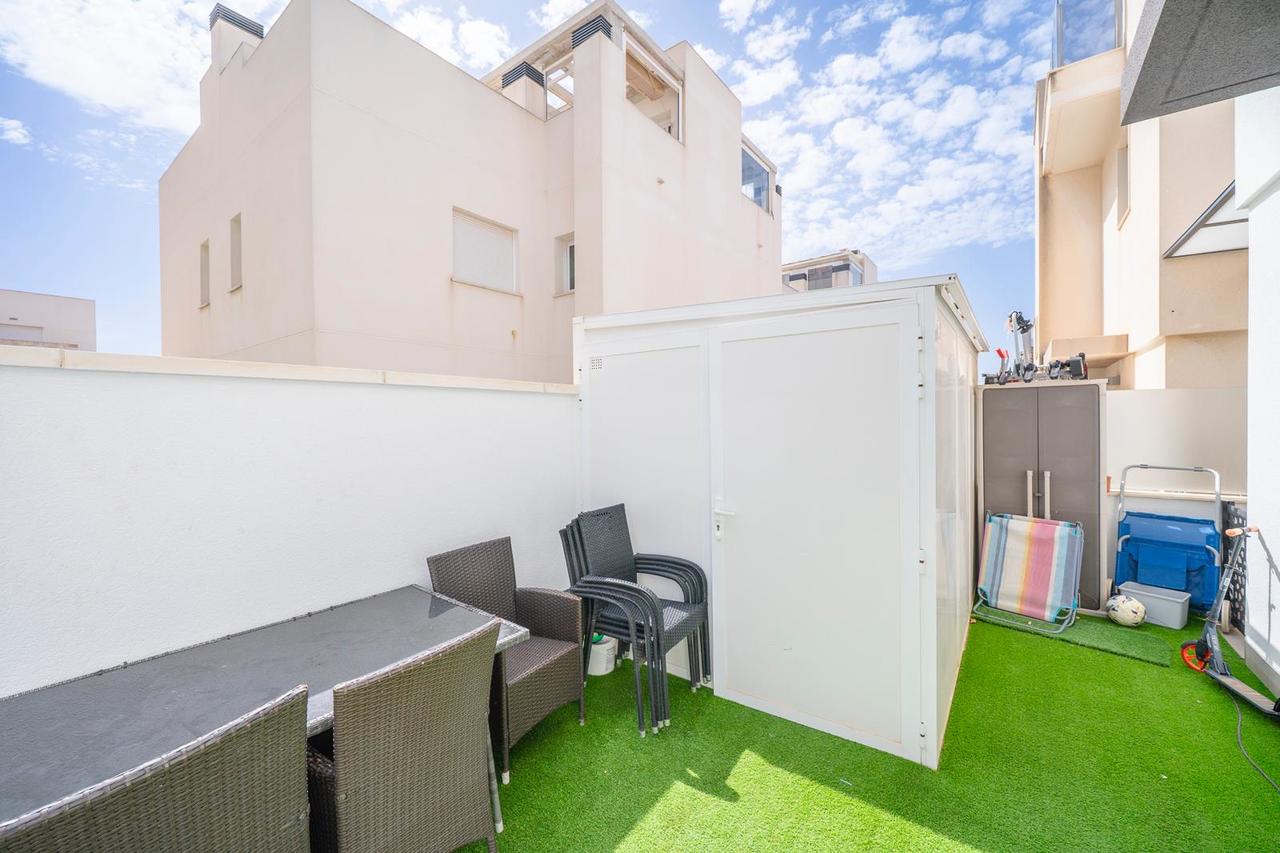 Dining area in villa for sale in Torrevieja