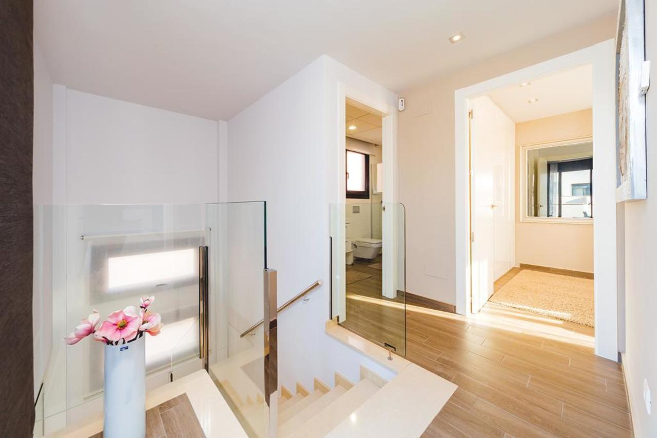 Bedroom in villa for sale in Torrevieja