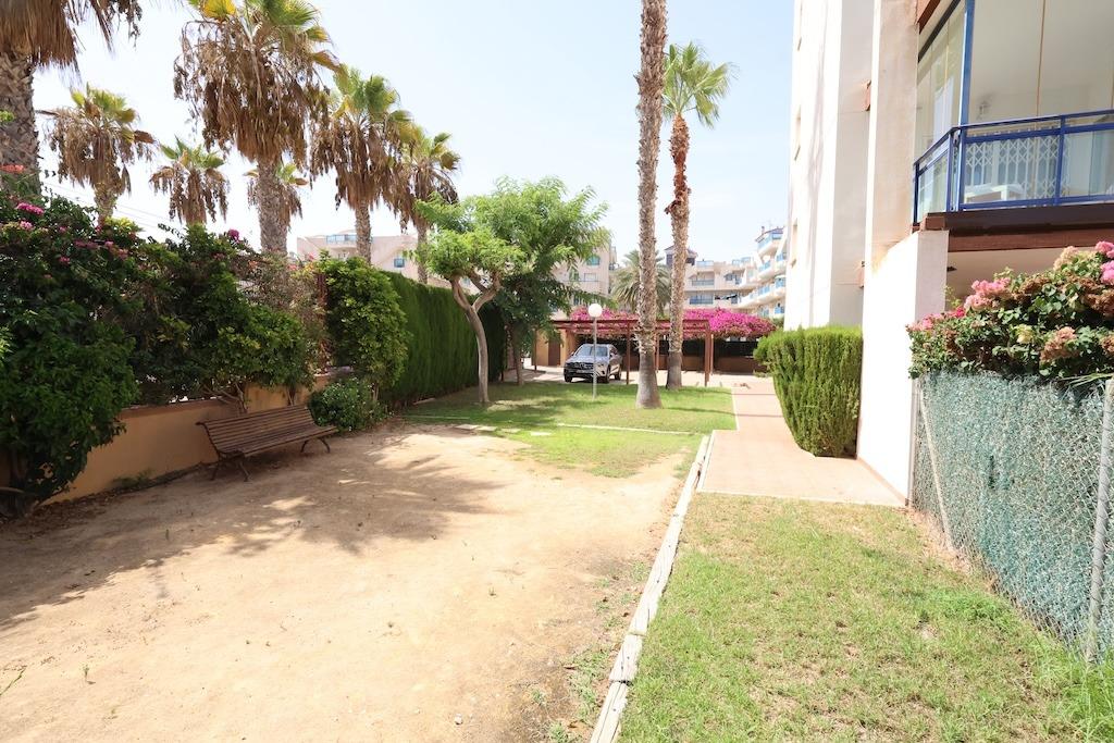 Bedroom in apartment for sale in Orihuela Costa
