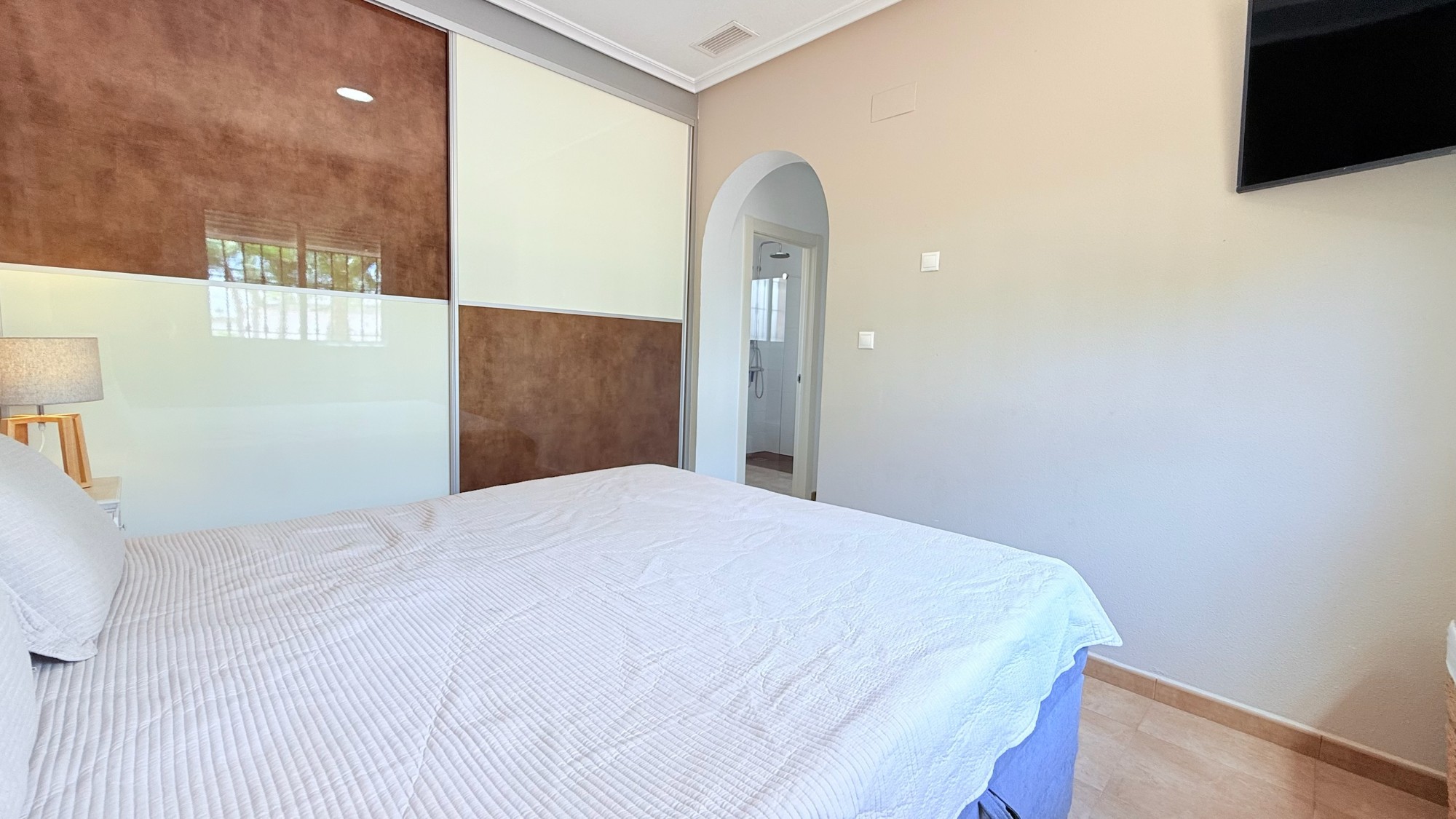 Bathroom in villa for sale in Catral