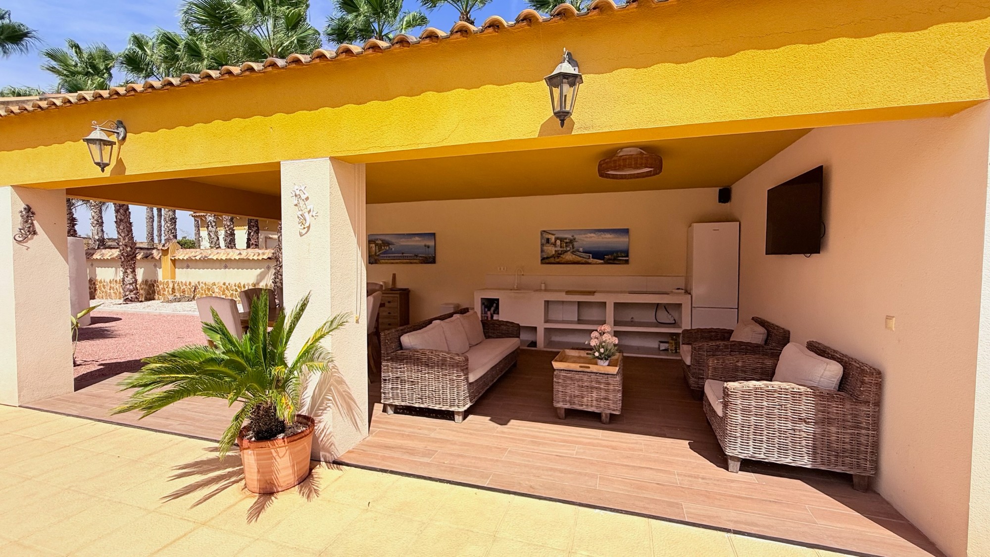 Living room in villa for sale in Catral