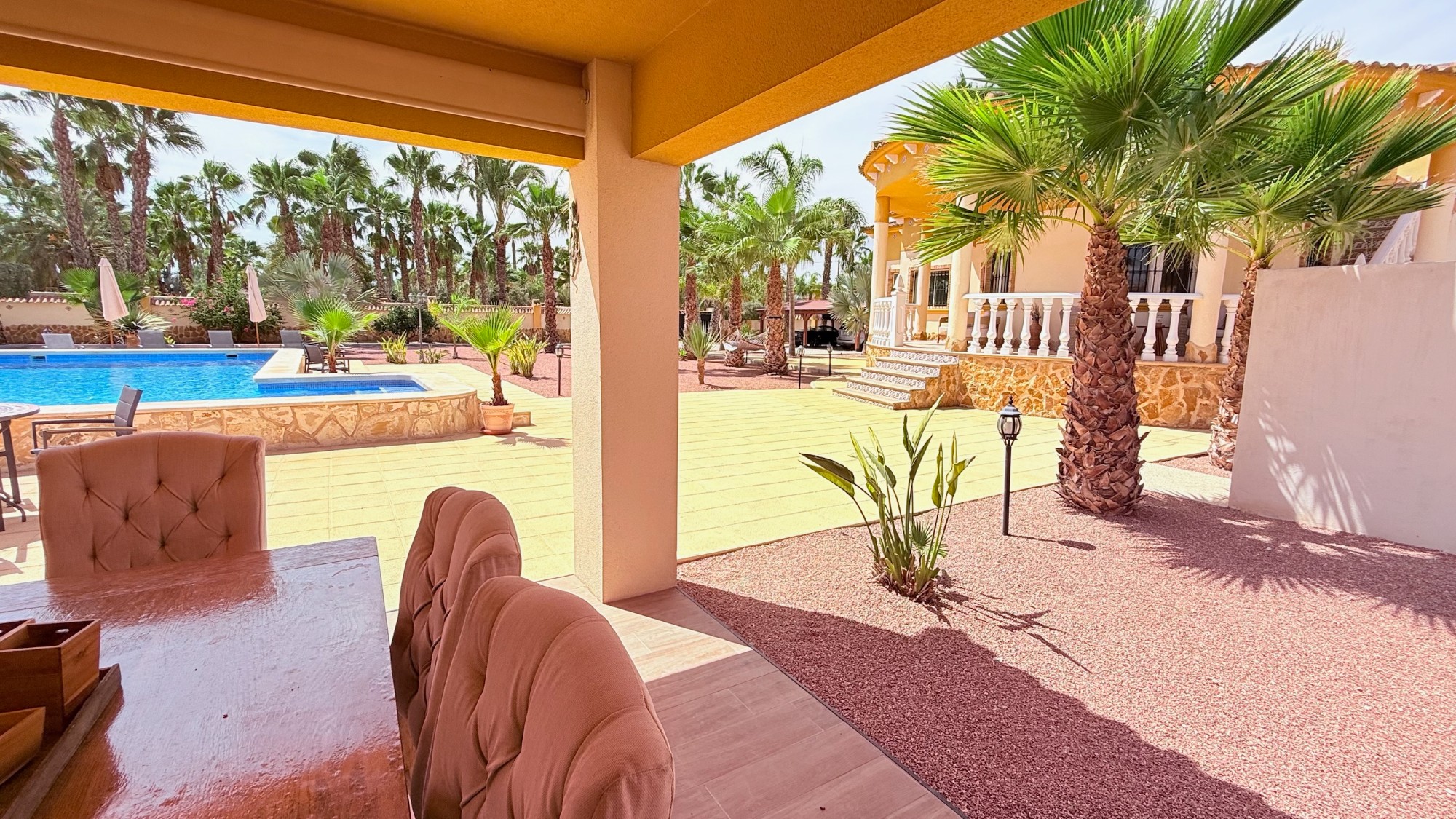 Master bedroom in villa for sale in Catral