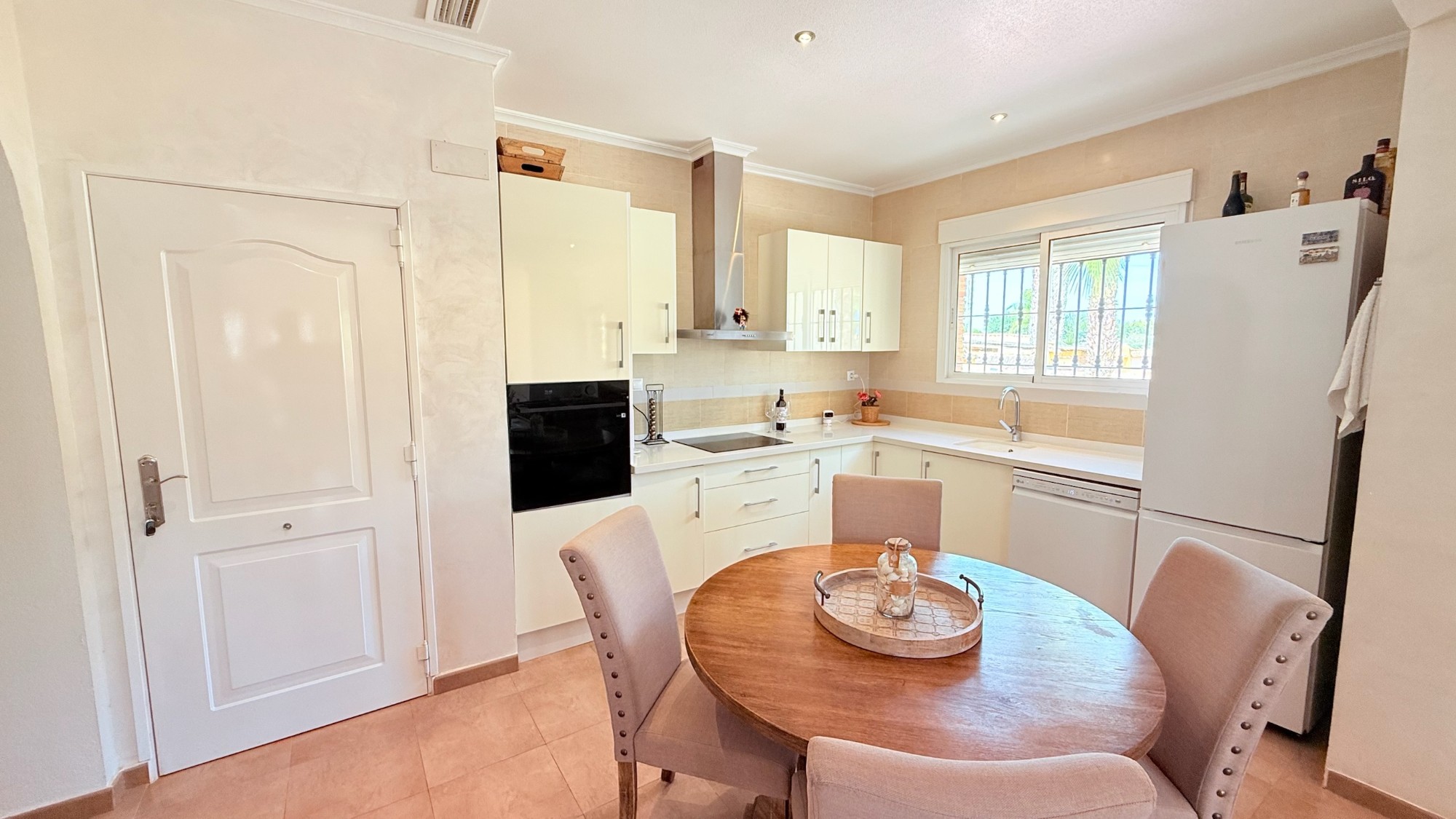 Terrace in villa for sale in Catral