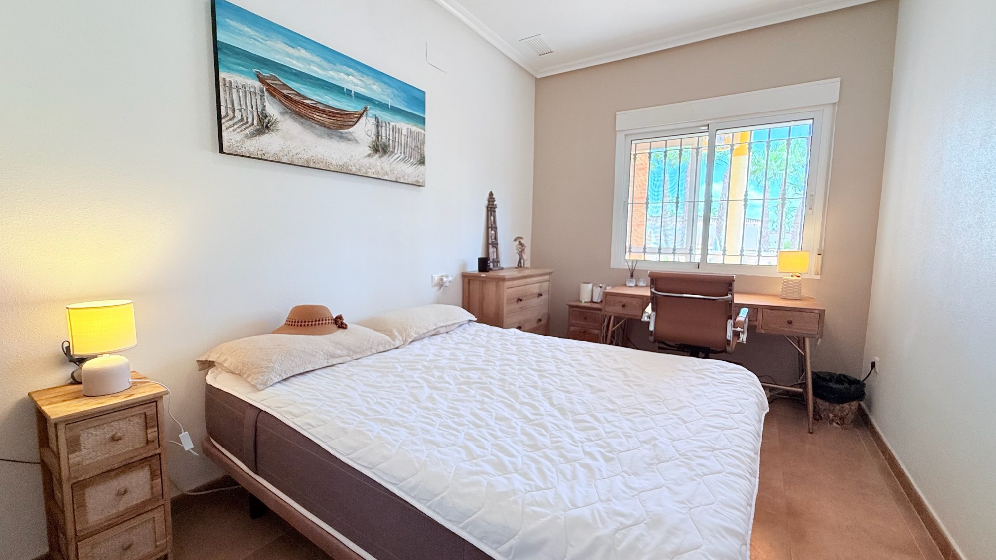 Pool area in villa for sale in Catral