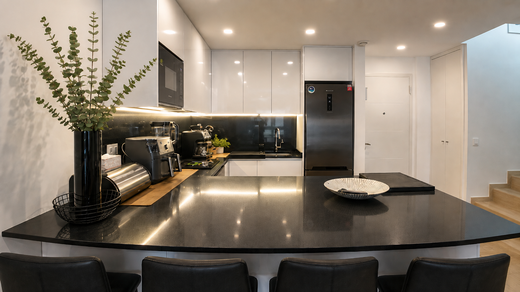 Dining area in penthouse for sale in Orihuela Costa