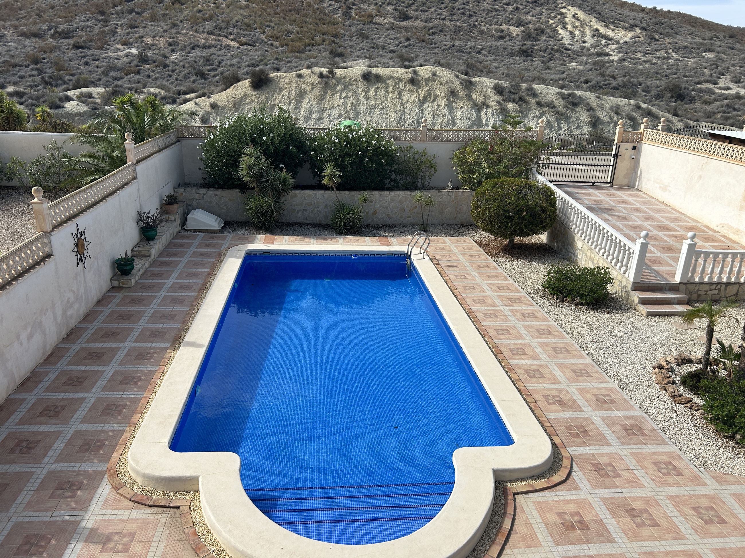Dining area in villa for sale in Camposol