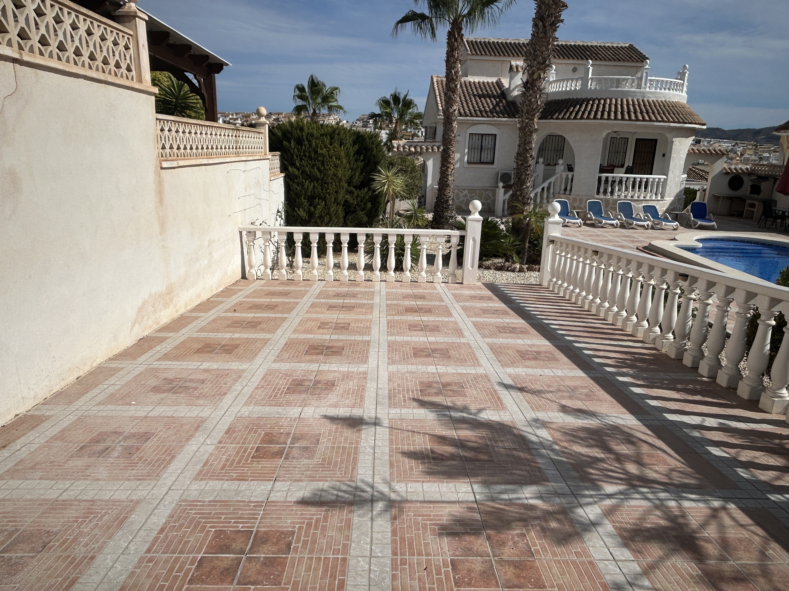 Terrace in villa for sale in Camposol