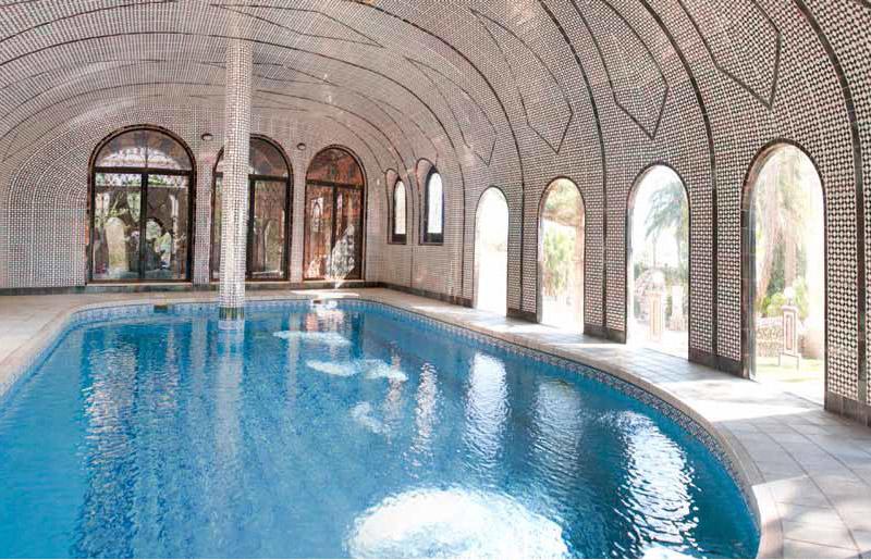 Master bedroom in villa for sale in Villamartin