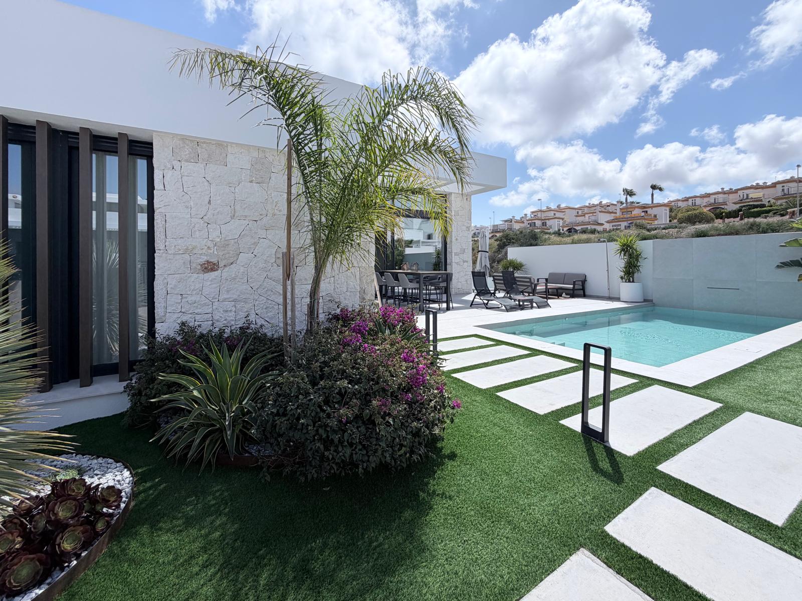Exterior view in villa for sale in Rojales