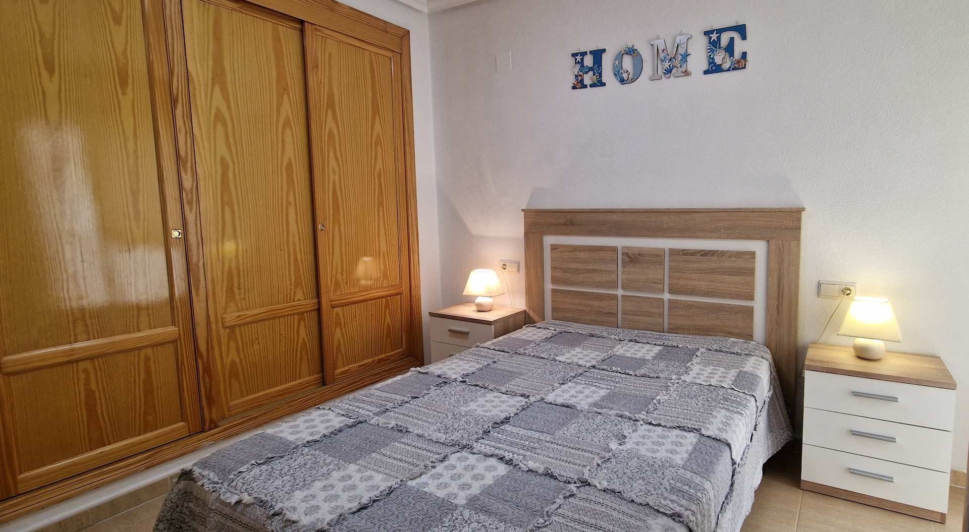 Bedroom in apartment for sale in Guardamar del Segura