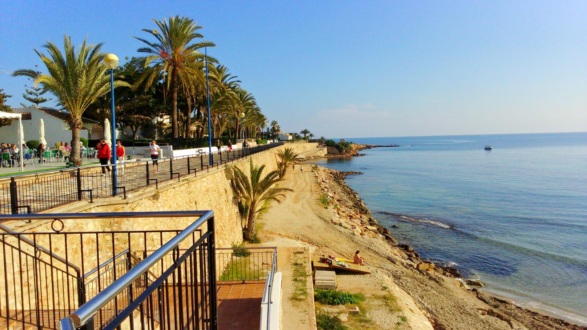 Bedroom in apartment for sale in Orihuela Costa