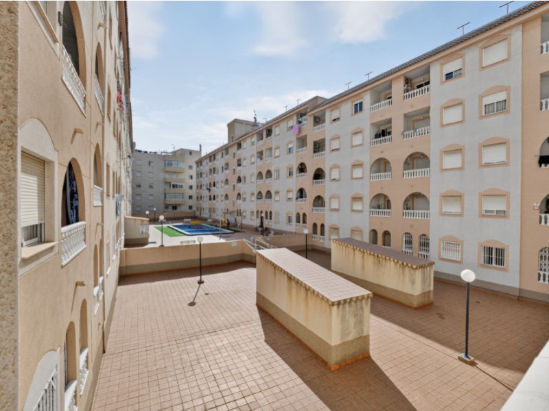 Dining area in apartment for sale in Torrevieja