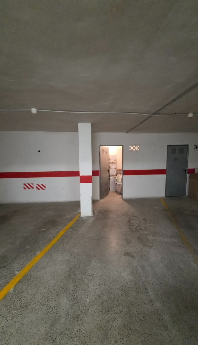 Master bedroom in apartment for sale in Torrevieja