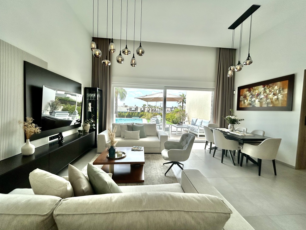 Pool area in villa for sale in Algorfa