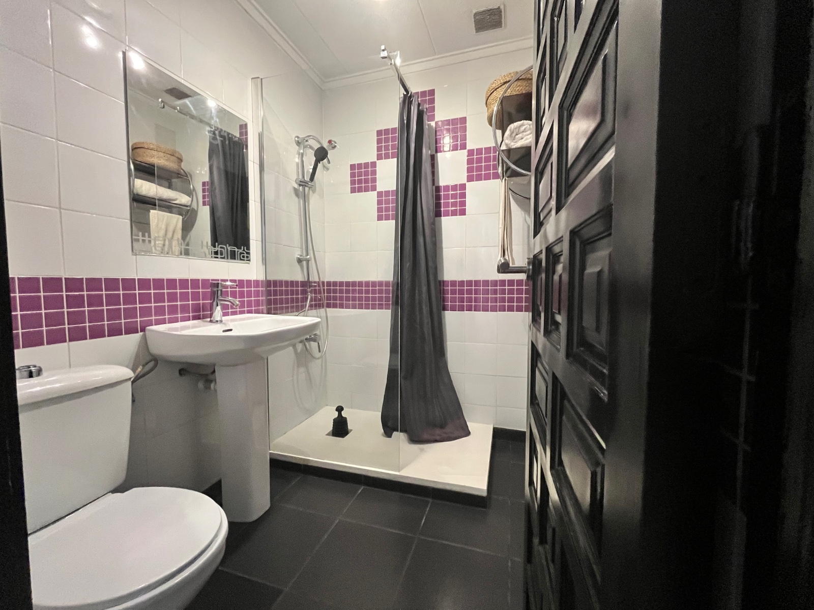 Bedroom in villa for sale in San Fulgencio
