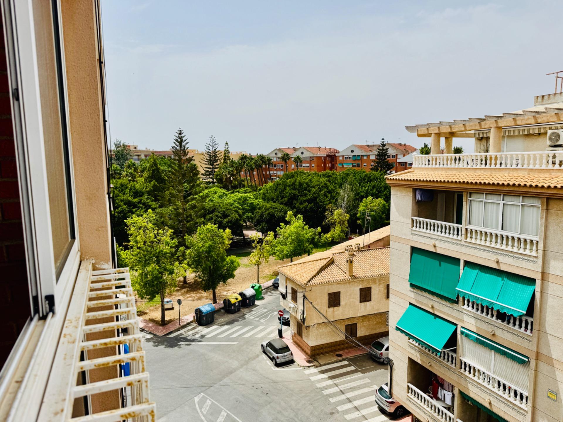 Bedroom in apartment for sale in Torrevieja