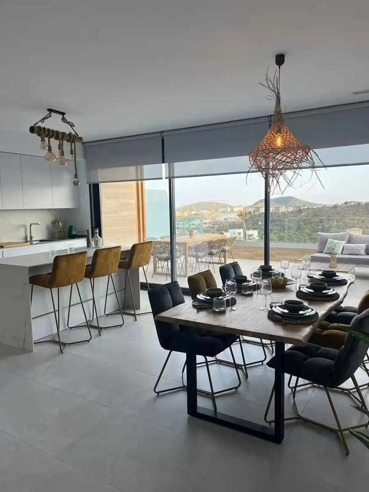 Luxury Duplex Apartment in Camporrosso Stone Valley, Finestrat – Sea Views & Premium Amenities Discover this exclusive duplex apartment located in the prestigious Stone Valley residential development in Finestrat