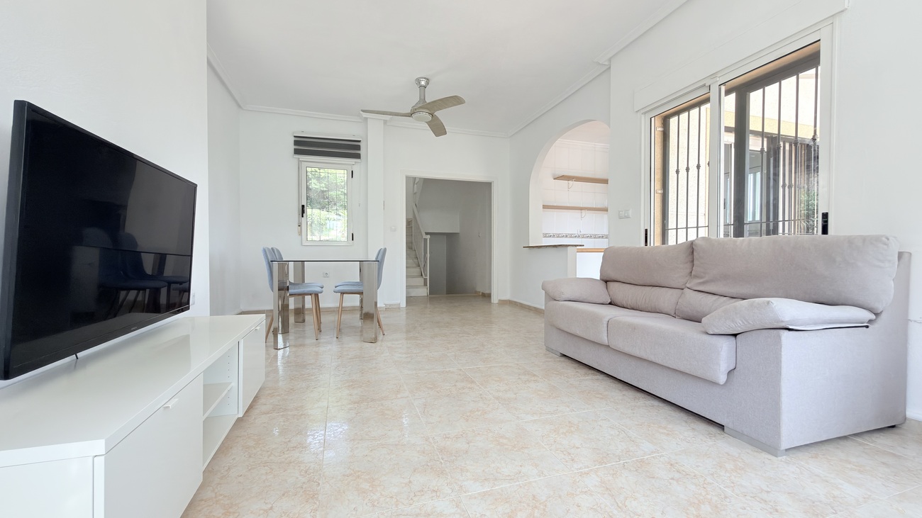 Kitchen in villa for sale in Orihuela Costa