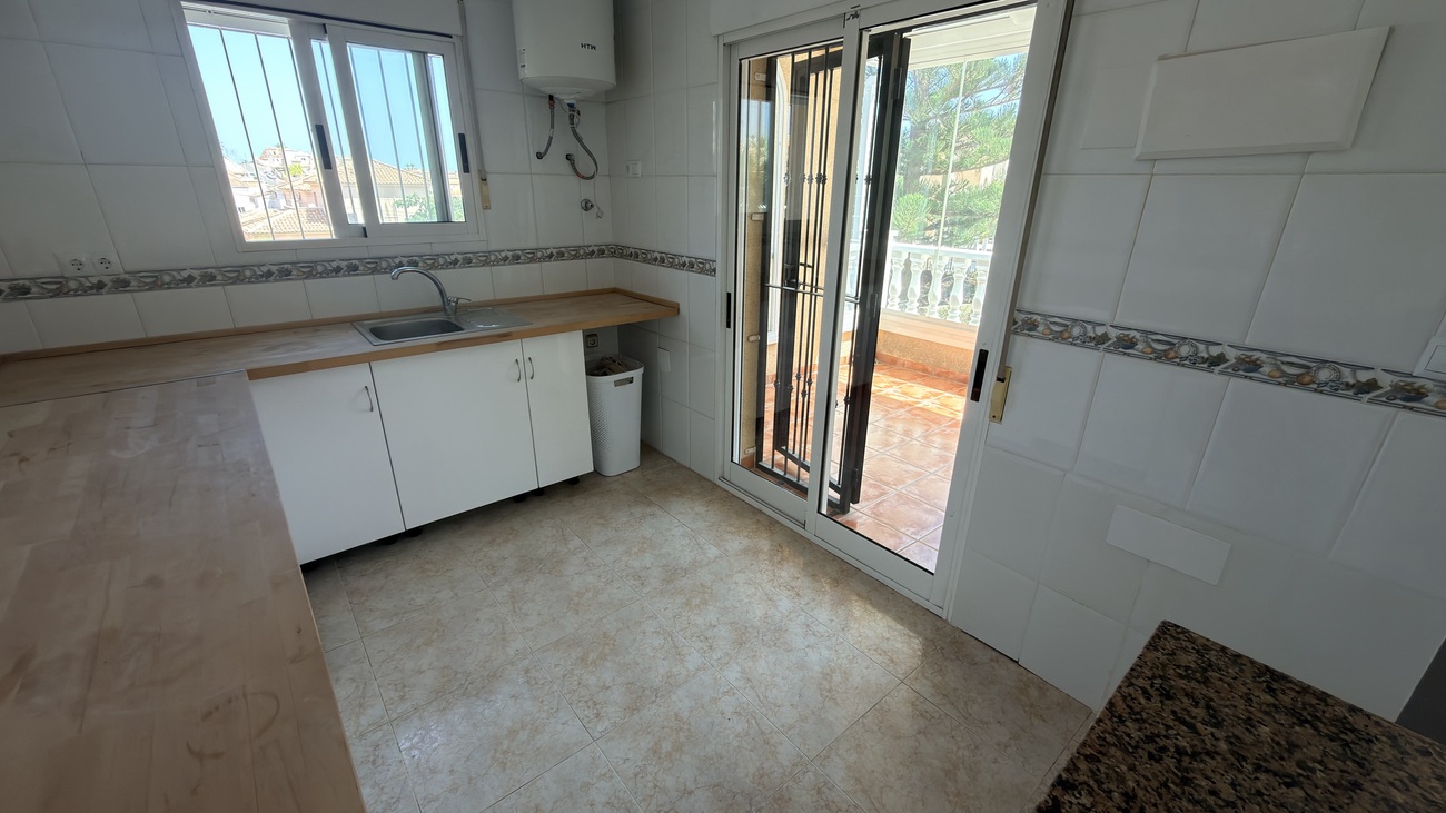Dining area in villa for sale in Orihuela Costa