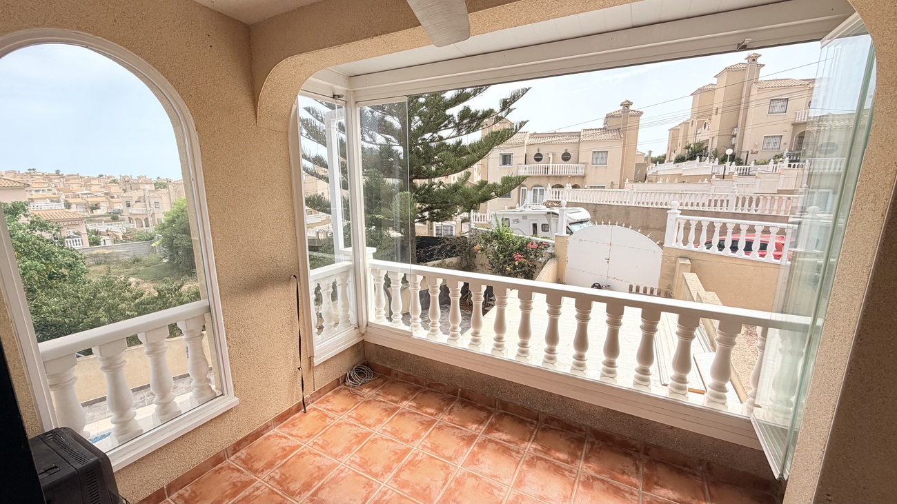 Exterior view in villa for sale in Orihuela Costa