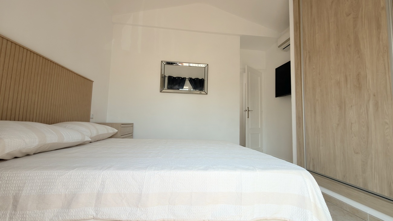 Dining area in villa for sale in Orihuela Costa