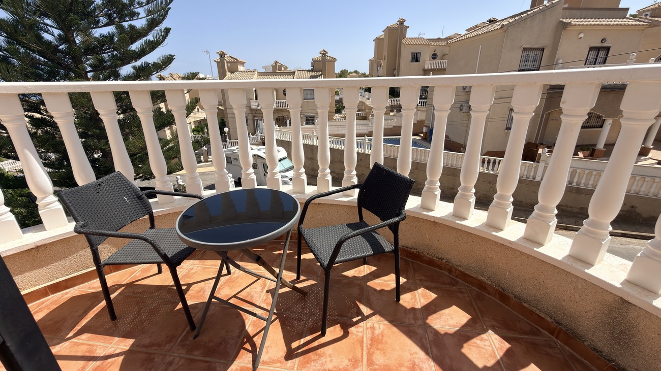 Bedroom in villa for sale in Orihuela Costa