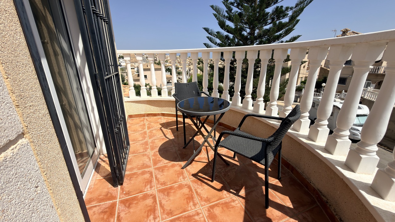 Exterior view in villa for sale in Orihuela Costa