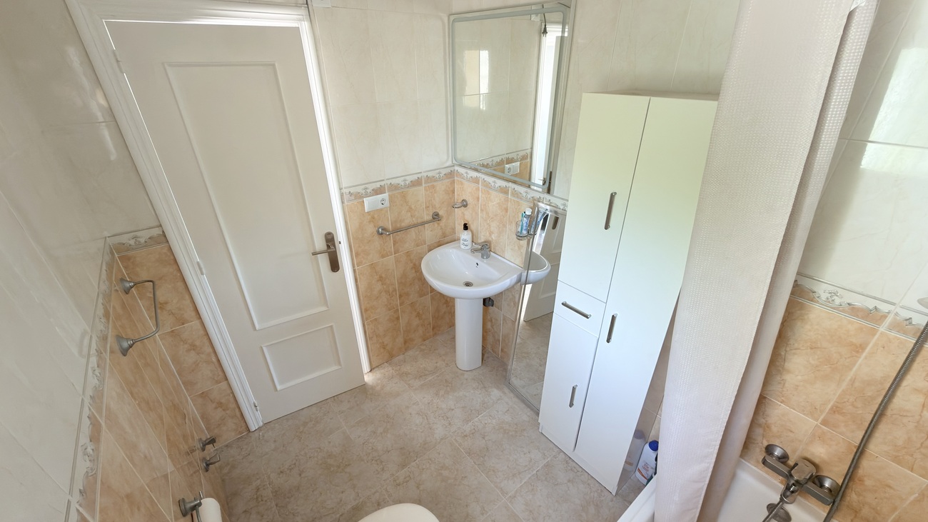 Kitchen in villa for sale in Orihuela Costa