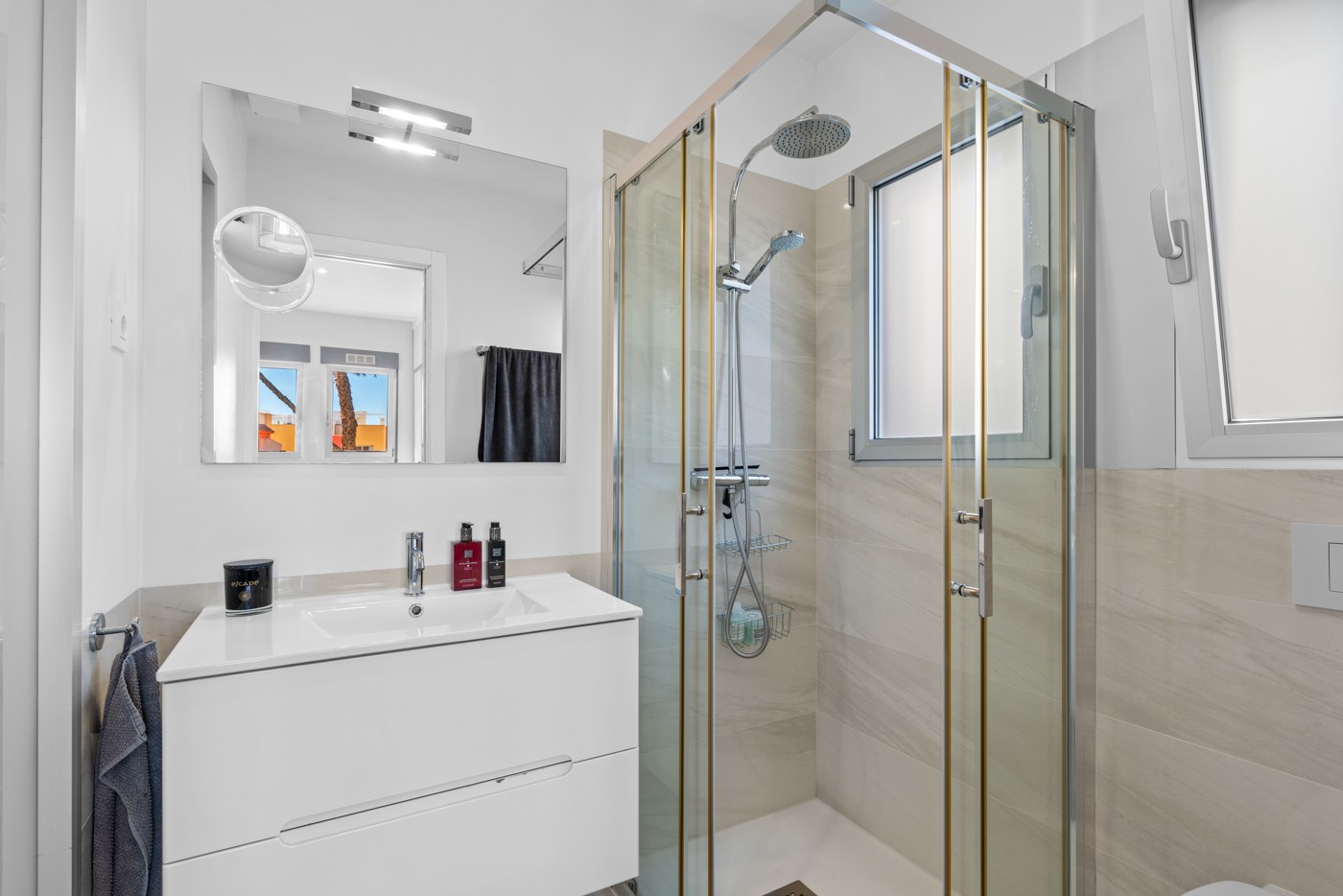 Kitchen in apartment for sale in Orihuela Costa