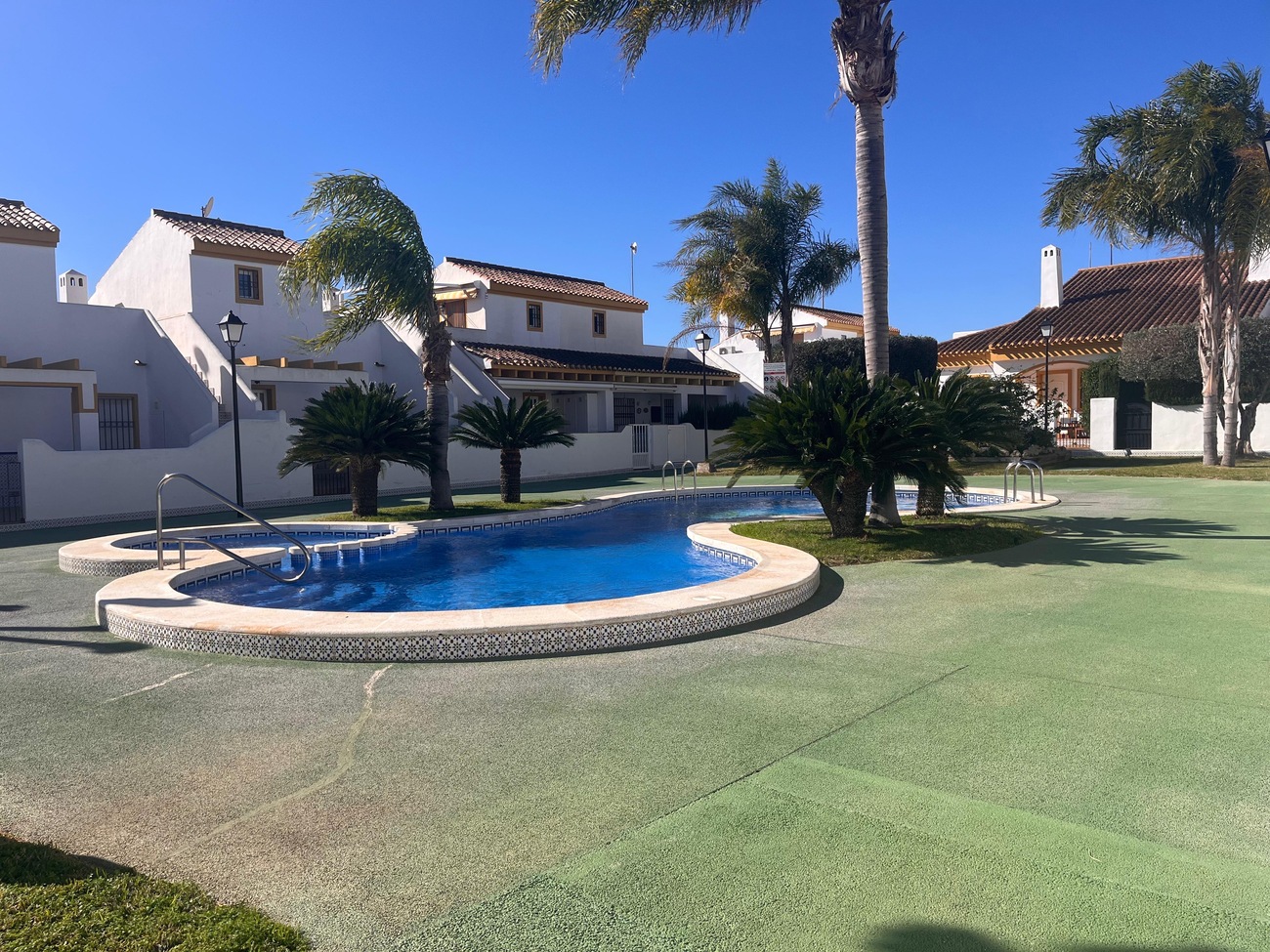 Exterior view in terraced for sale in Torre de La Horadada