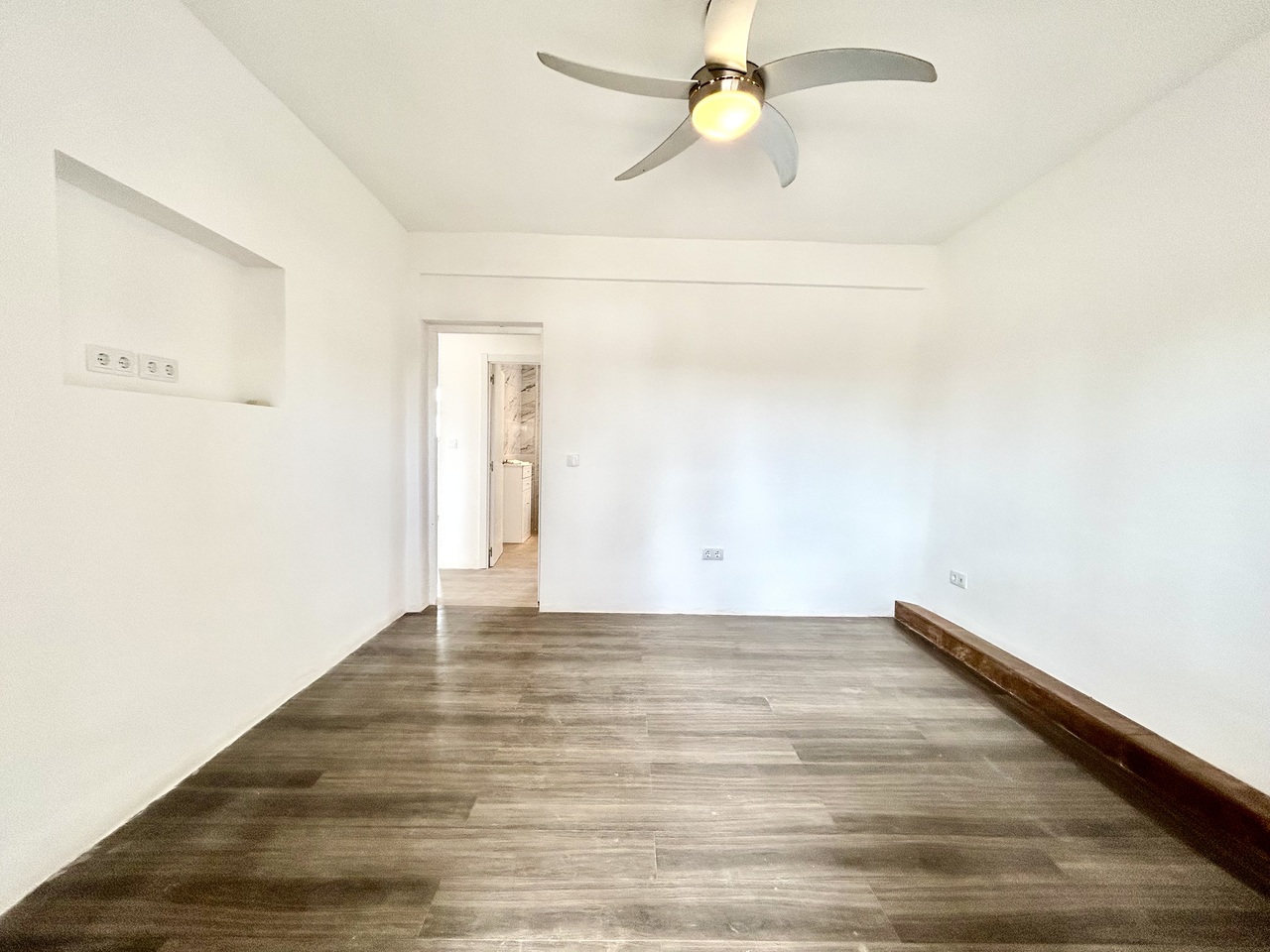Master bedroom in villa for sale in Los Montesinos