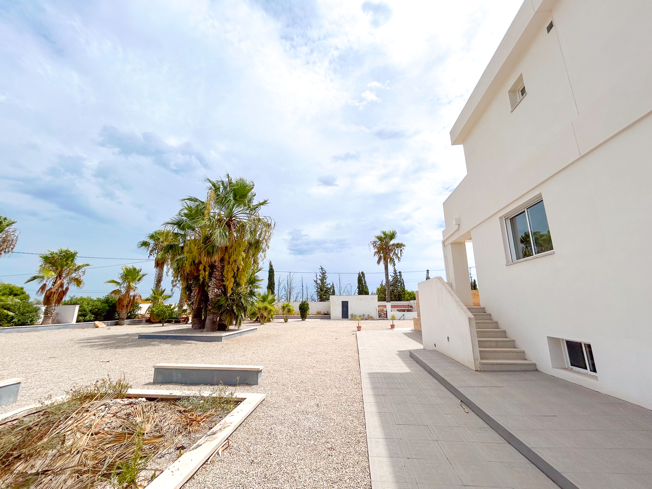 Bedroom in villa for sale in Los Montesinos