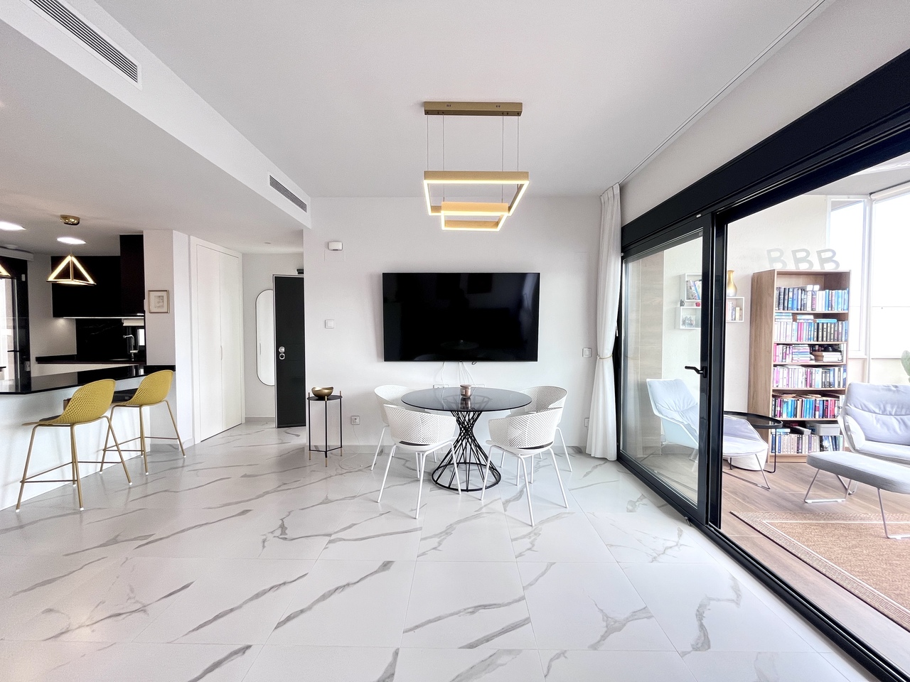 Bedroom in apartment for sale in San Miguel de Salinas